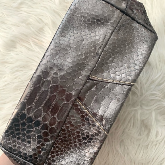 Guess Clutch Bag - Picture 3 of 6